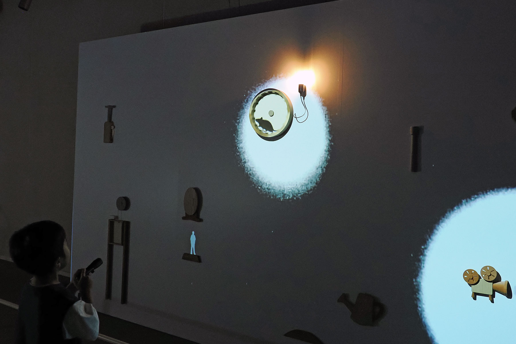 写真: 武豊町ゆめたろうプラザ 夜な夜なを照らせ 来場者の様子