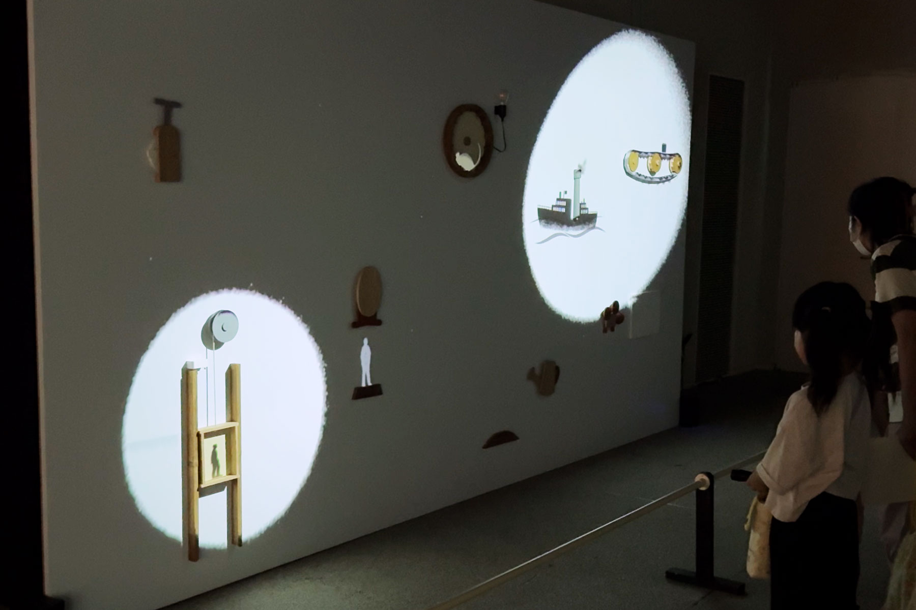 写真: 武豊町ゆめたろうプラザ 夜な夜なを照らせ 来場者の様子